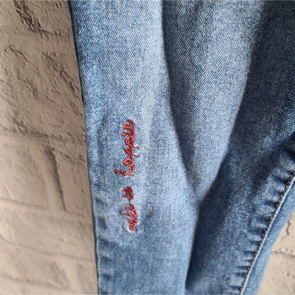 Play With Colors Light Wash Patch Trixy Jeans SZ 32 - Picture 5 of 15